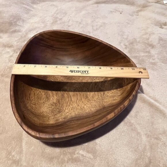 Wooden triangle shaped wooden bowl very MCM mid century style vibe - Picture 7 of 8